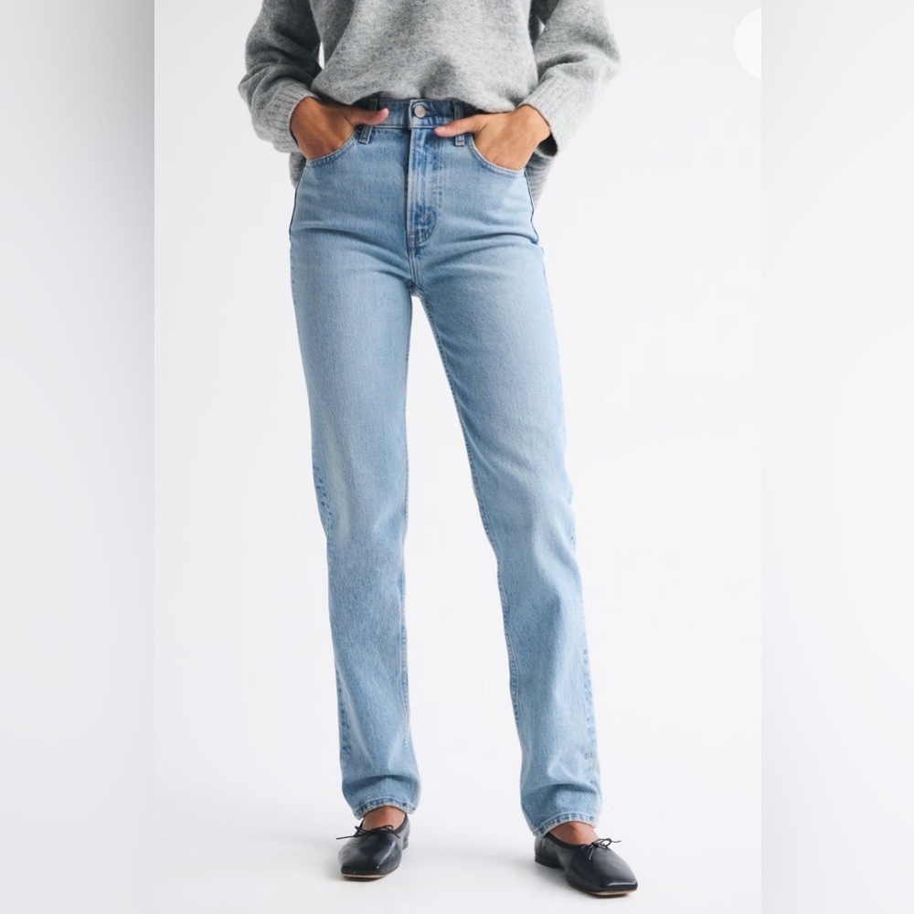 A+F 90s Slim Straight Ultra High Rise Jeans